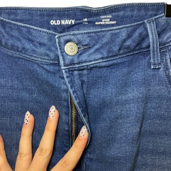 Old Navy Women's Deep Indigo Skinny Jeans - Picture 3 of 4